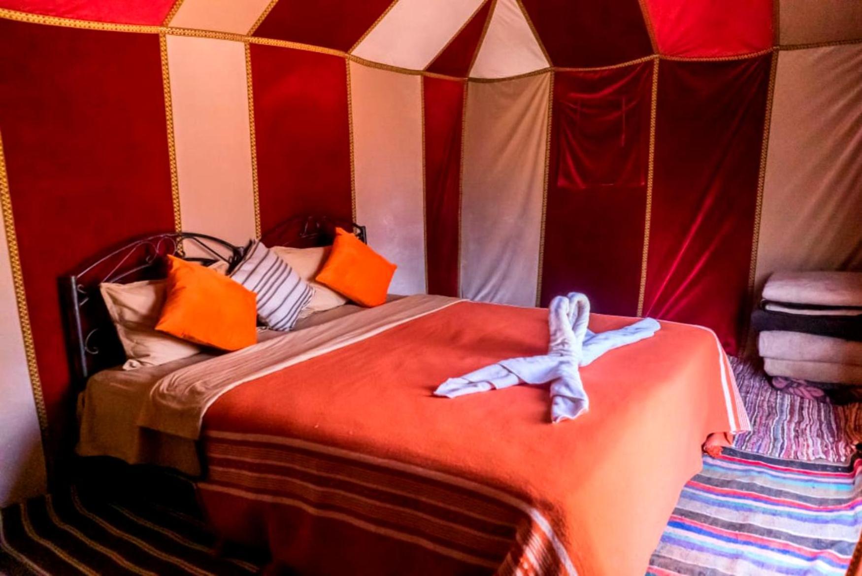 Bedouin Desert Camp Мерцуга Екстериор снимка